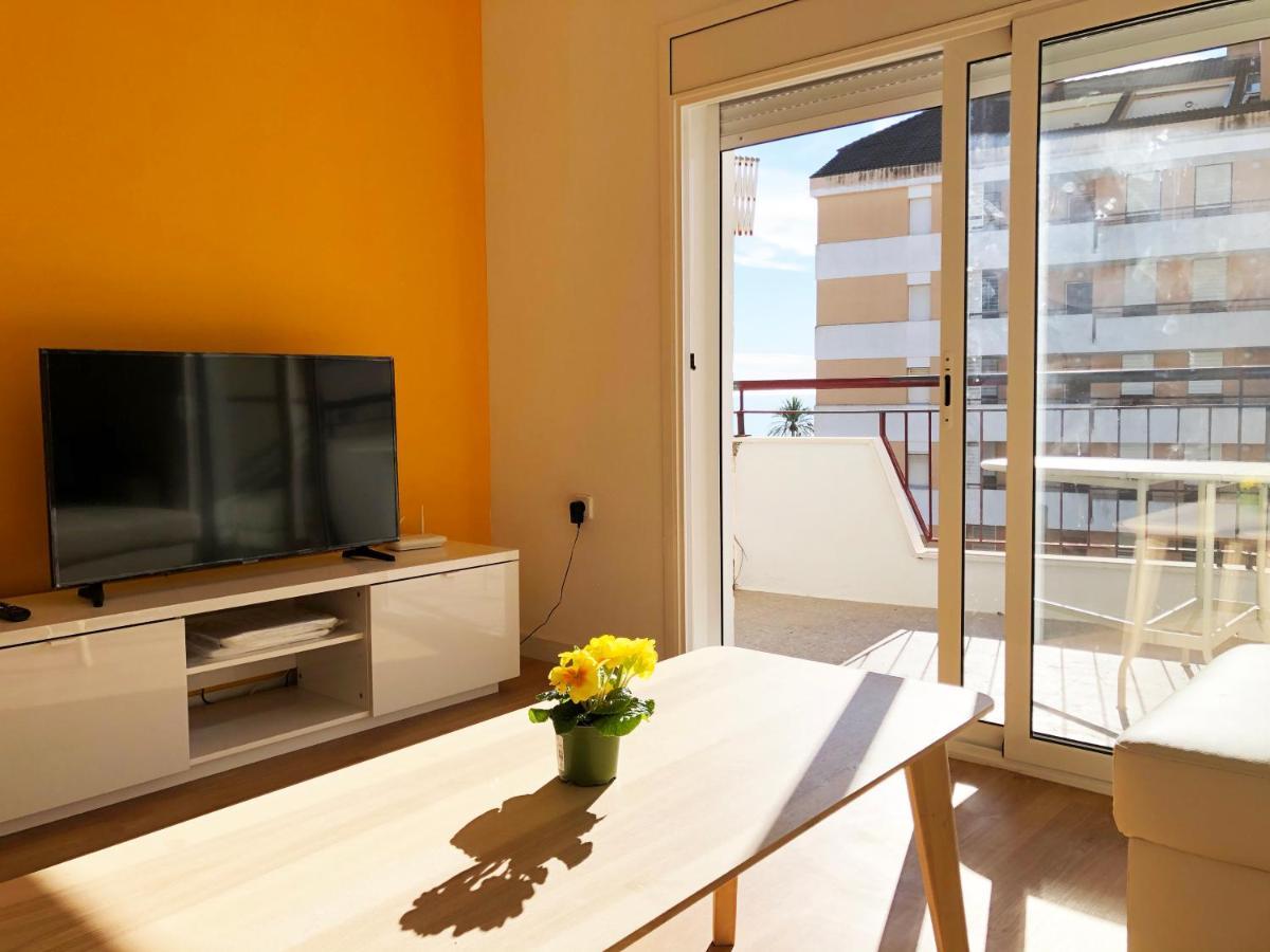 Lovely Seaside Apartment In Front Of Calafell Beach And Cunit Beach Segur de Calafell Exterior foto