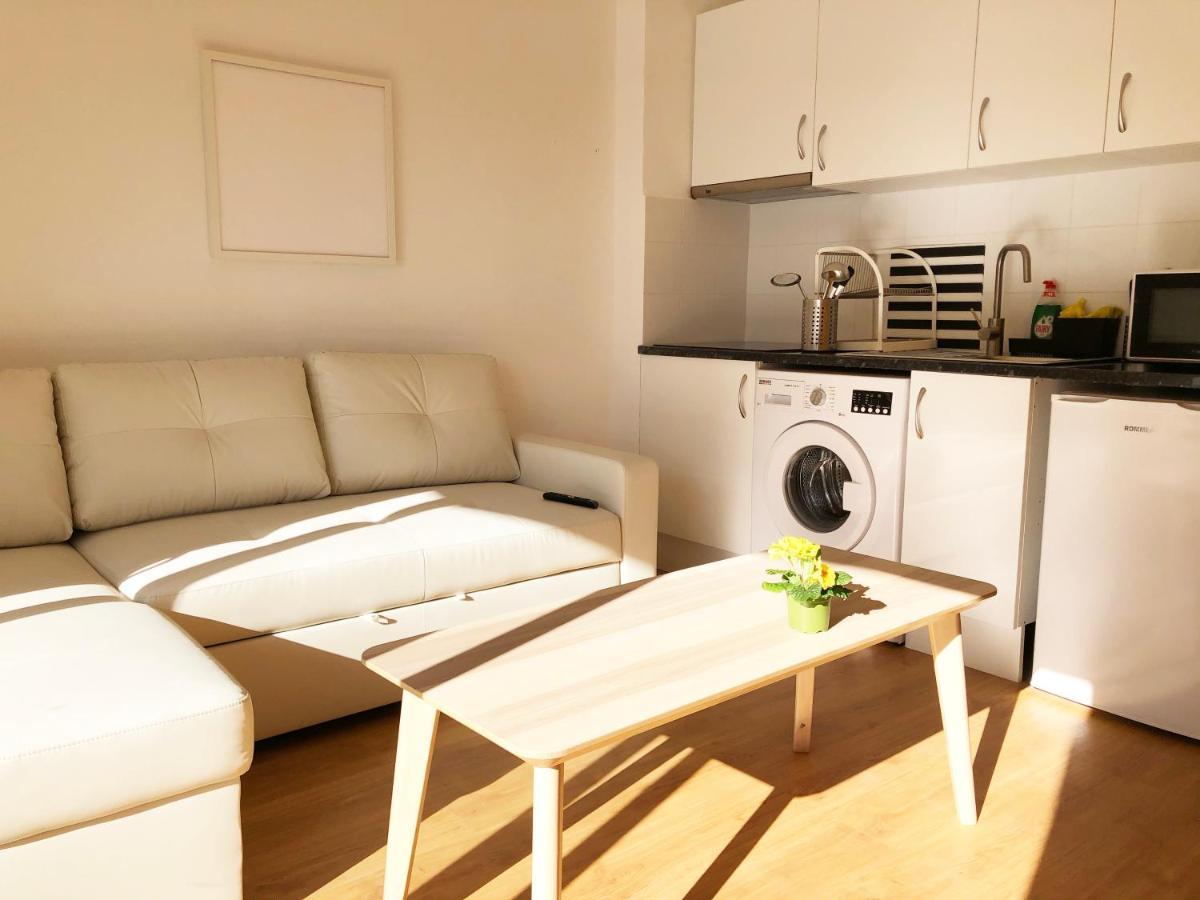 Lovely Seaside Apartment In Front Of Calafell Beach And Cunit Beach Segur de Calafell Exterior foto
